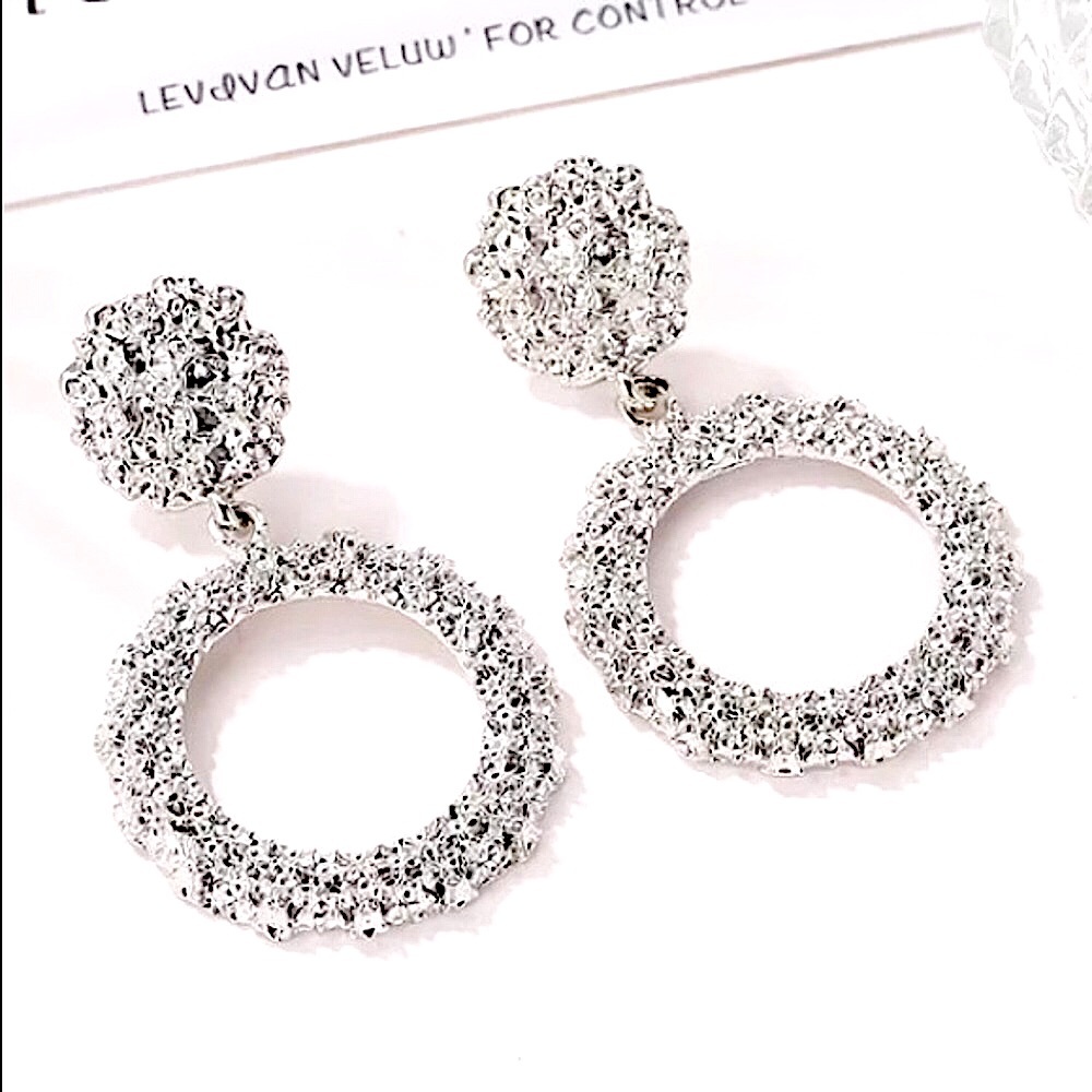 🆑10/$25🆑𝗖𝗟𝗘𝗔𝗥𝗔𝗡𝗖𝗘 Big Round Silver Dangle Earrings NEW - Picture 3 of 9